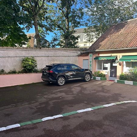 Hotel Saint - Charles Rambouillet Exteriör bild